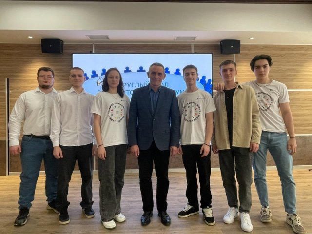Hj2cmphBTx0